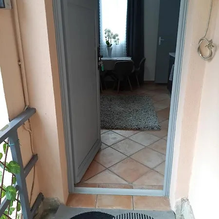 Daire Nid Du Bonheur Beautiful 2 Ideal For 5 People Menton